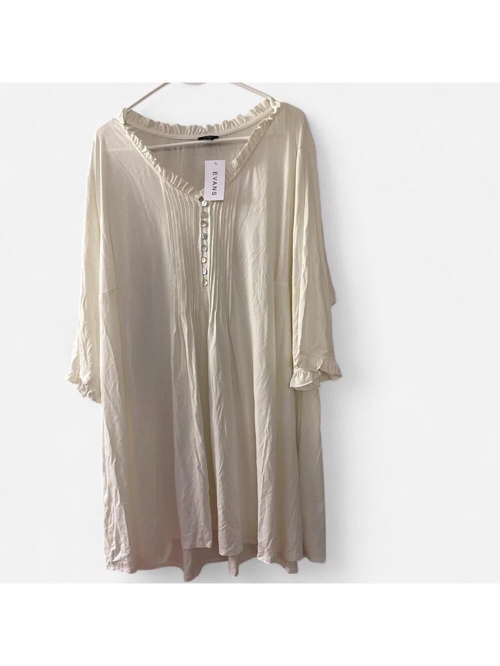 Evans white dress with ruffle sleeves and button front NWT Size 26/28